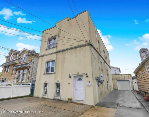 18 Balfour St, Staten Island — property photo