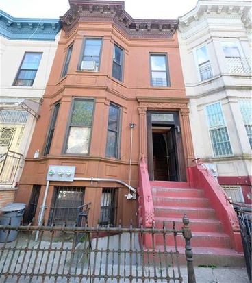 642 56th St — property photo