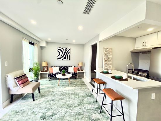 643 5th Ave #3C — property photo